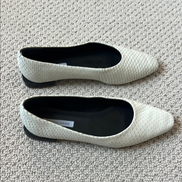 Saks Fifth Avenue White Minimalist Flats - Picture 2 of 8